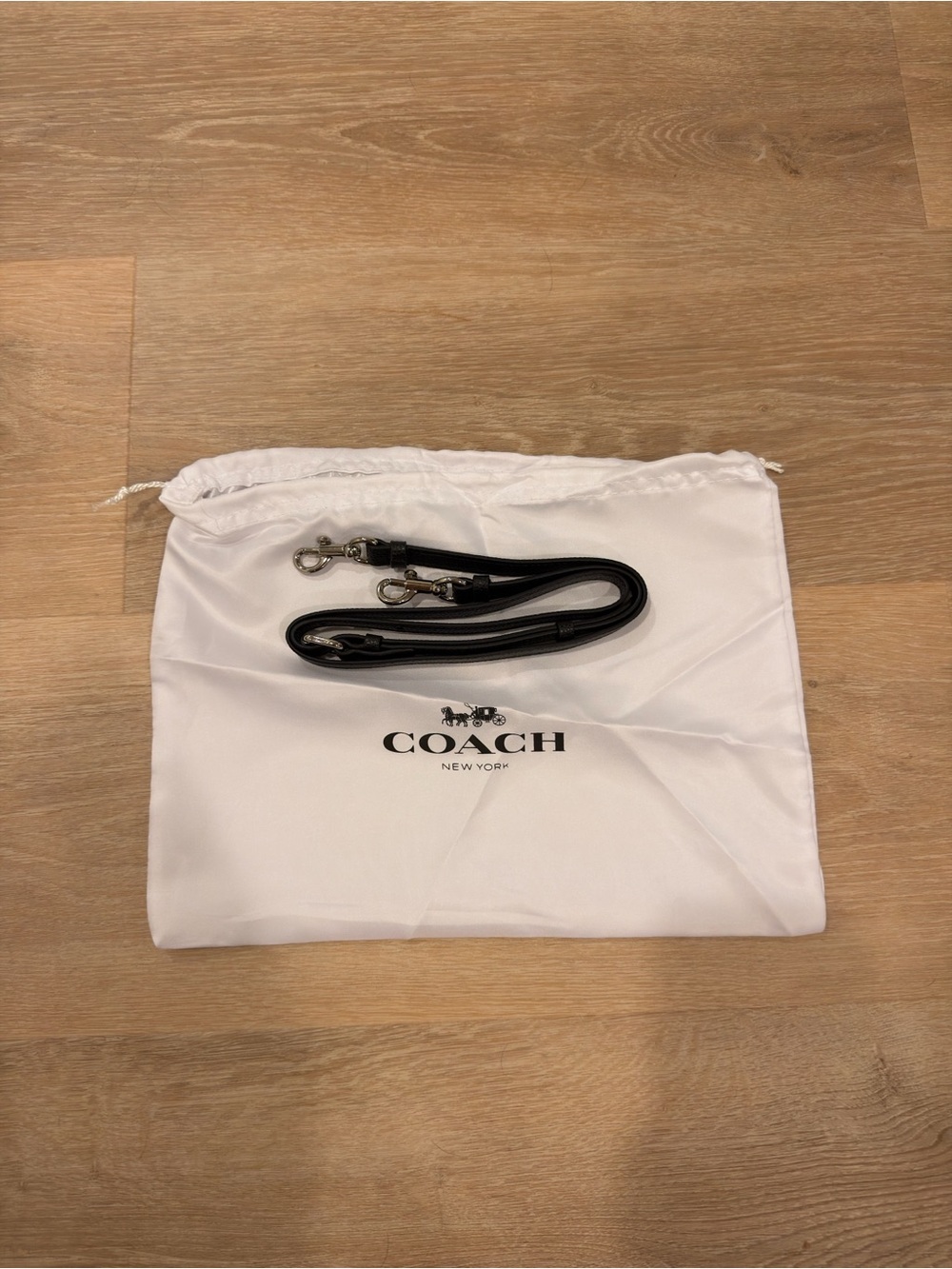 Coach Kleo Black Leather Shoulder Bag - Picture 8 of 8